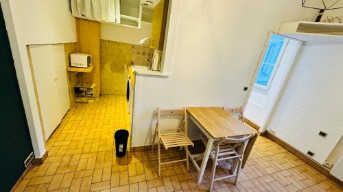 spacious apart close to Louvre