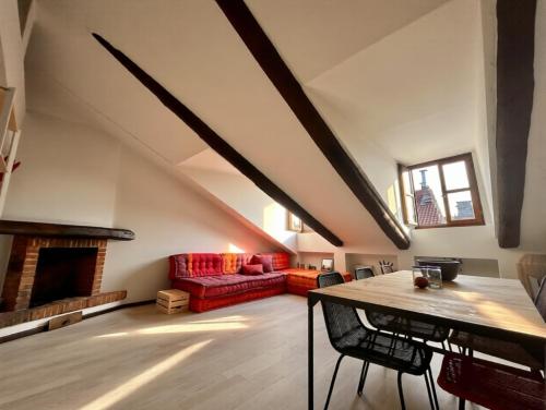 Foto Charming Rooftop Attic San Salvario - 300m from Porta Nuova 1