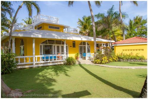 Villa Dawn, Bahia de Arena