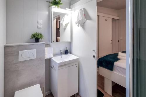 Apartments with parking space Biograd na Moru, Biograd - 25131