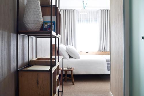 Uma cama ou camas num quarto em Good Hotel London