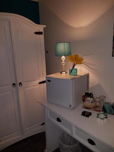 Coffee and tea-making facilities at Mill Dam Guest House 