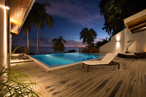 Villas Palm Royalの敷地内または近くにあるプール
