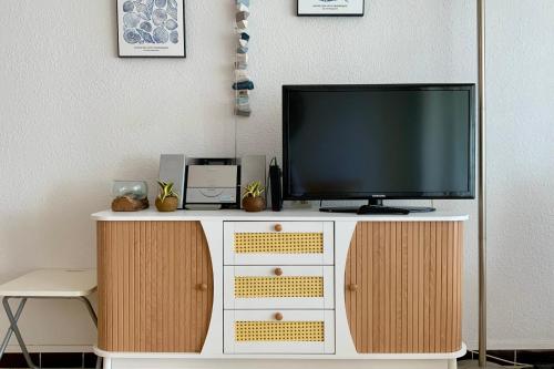 TELLINES - Appartement avec petite vue mer