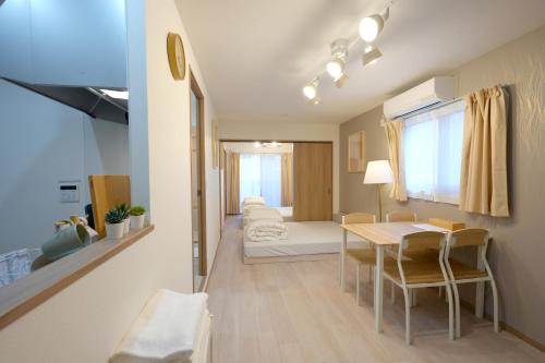 New OPEN!難波まで電車で5分!花園町駅徒歩1分!ホテルリネン使用 203
