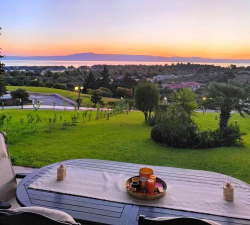Sea View Pool Villa in Glarokavos, Halkidiki