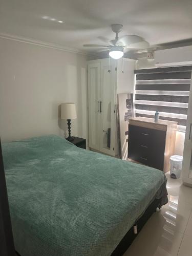 Llit o llits en una habitació de Apartment 304