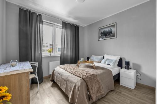 Modern 1BR in Bemowo - Parking & Workspace - by Rentujemy