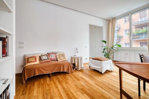 Just Urban Stays - Exclusive 1BR City Center with Balcony