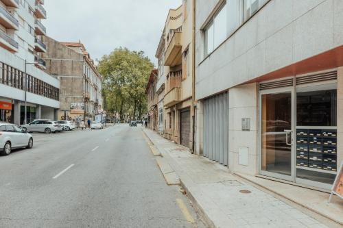 Porto Stay no Marques with AC and parking place