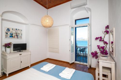 Mykonian Old Port Suite with Sea View