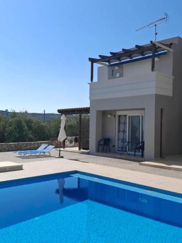 Yassas Apartment with shared pool