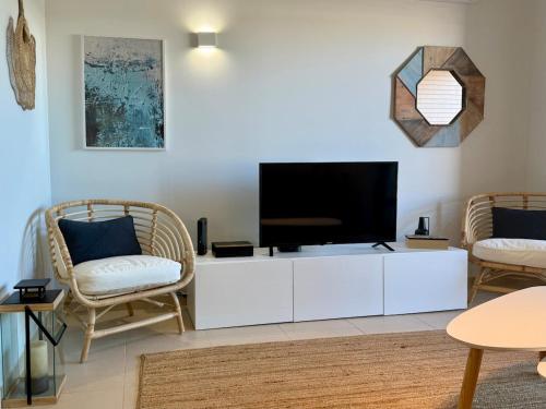 Beautiful Family House in Albufeira T2 Pool and Garage