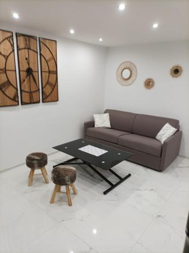 2 Pieces JUAN LES PINS