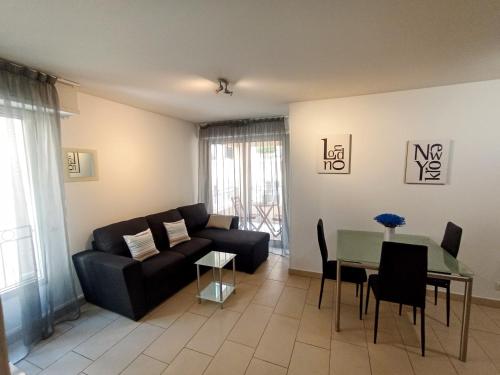 Quiet Appartment AC 400m Palais & 100m Beach Lift