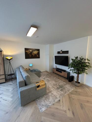 Bright apartment with terrace near Schönbrunn