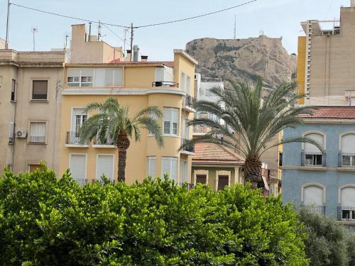 Alquiler temporada Quiet & cosy heart of the city