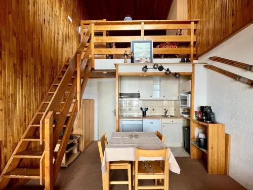 T2 Sud ski au pied, balcon, TV, linge inclus