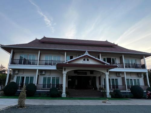 Leego Hotel