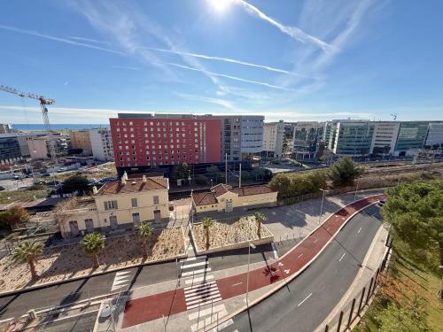 Nice Ouest Chambres Privees Modernes TV Wifi Bureau en colocation