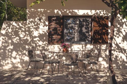 Фотография из галереи Orange Grove Suites в городе Беницес
