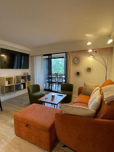 Appartement moderne - Terrasse et parking gratuit
