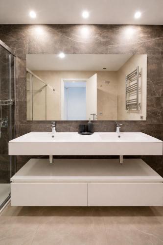Apartment Leon - Vista al Mar - Sunset Cliffs Benidorm