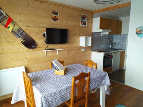 Appartement 30 m2, Résidence le Diamant au centre de la station, à coté des commerces, restaurants et remontées mécaniques -MENAGE COMPRIS