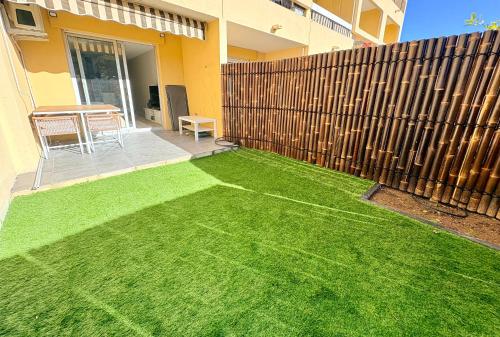 Plage à 100m magnifique T2 avec jardin privé