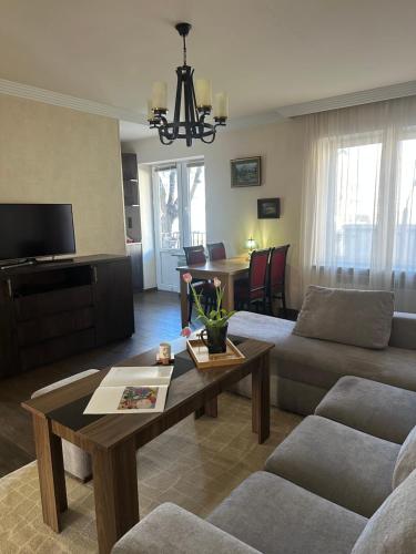 Apartment near Mergelyan park