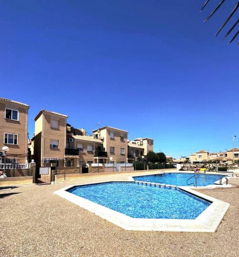 CASA MIA Luxury Resort Style Bungalow House Keeper Pool Breakfast Free Parking