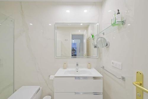 Luxury 2BR Ocean views Heated pool Garage