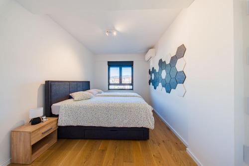 Zagreb 218 - 2 Bedrooms - Loggia - Garage - New - Apartment - Flexible Keybox Entry - Modern - Monthly Rent - WiFi
