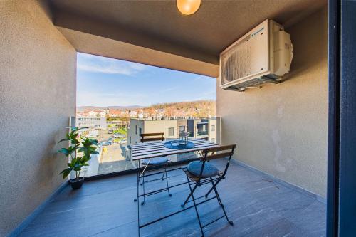 Zagreb 218 - 2 Bedrooms - Loggia - Garage - New - Apartment - Flexible Keybox Entry - Modern - Monthly Rent - WiFi