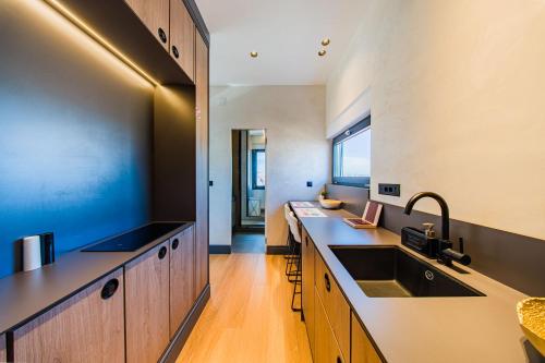 Zagreb 219 - Studio Apartman - Centar - New - Apartment - Flexible Keybox Entry - Modern - Monthly Rent - WiFi