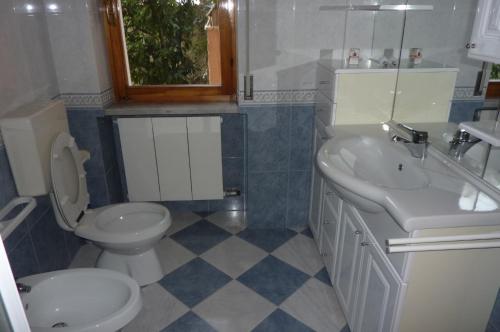 Casa Sant'Antonio tesisinde bir banyo