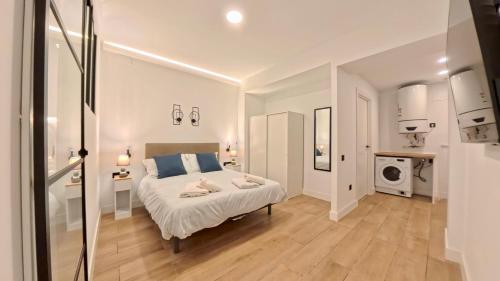 Style and Comfort in Latina, Home for 4