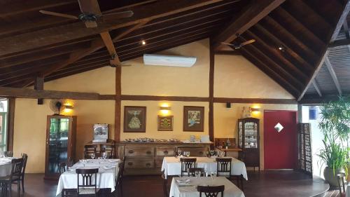 Restoran atau tempat lain untuk makan di Pousada Tiê Sahy