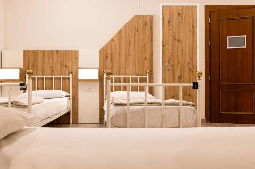 Hostel Archi Rossi