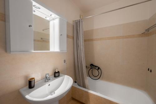 NOEMA Athens Apartment by Anastassiadis Hospitality