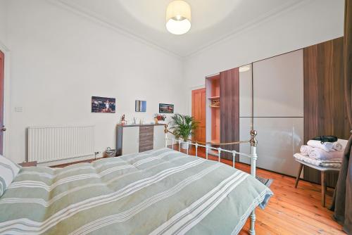 Merchiston 1 Room in Shared Apartment with Parking - Edinburgh photo 8
