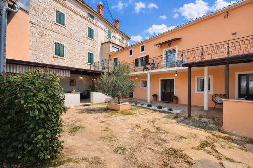 House Kanižela 2418