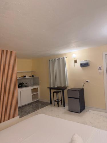 O bucătărie sau chicinetă la Ocean view suites