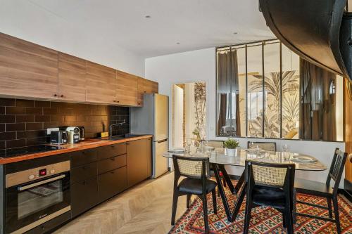 Luxury family Duplex 4 bdrs 10P - Republique