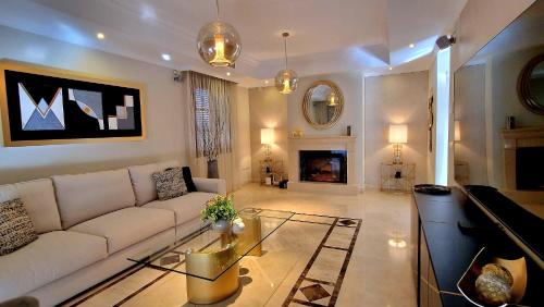 Family friendly villa next to Puerto Banus