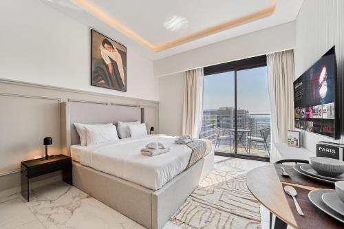 Elegant Studio in Azizi Riviera, Perfect Getaway