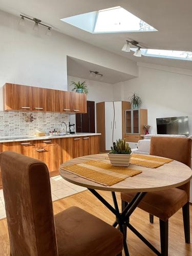 Penthouse by the park