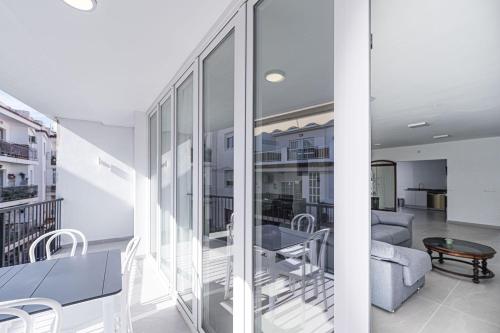 Paloma Central Apartment - 3 min walk to Balcon de Europa & Beach