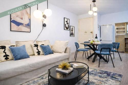 Atocha VI - Elegancia Urbana en una Ubicación Privilegiada