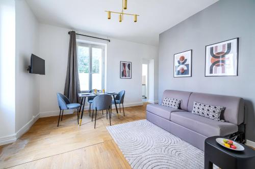Comfortable Apartment Just Outside Paris in Issy-les-Moulineaux